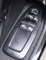 peugeot-208-2015-gasolina-1199cc