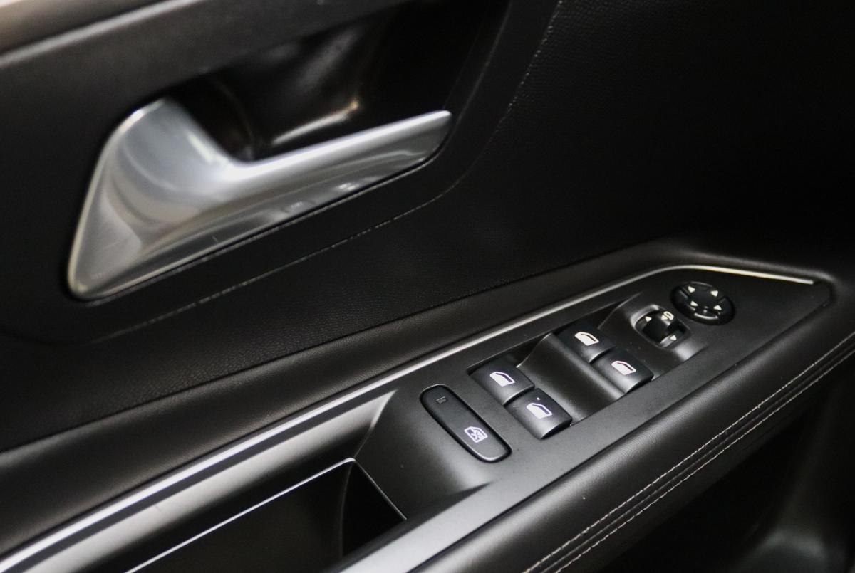 peugeot-3008-2018-diesel-1499cc