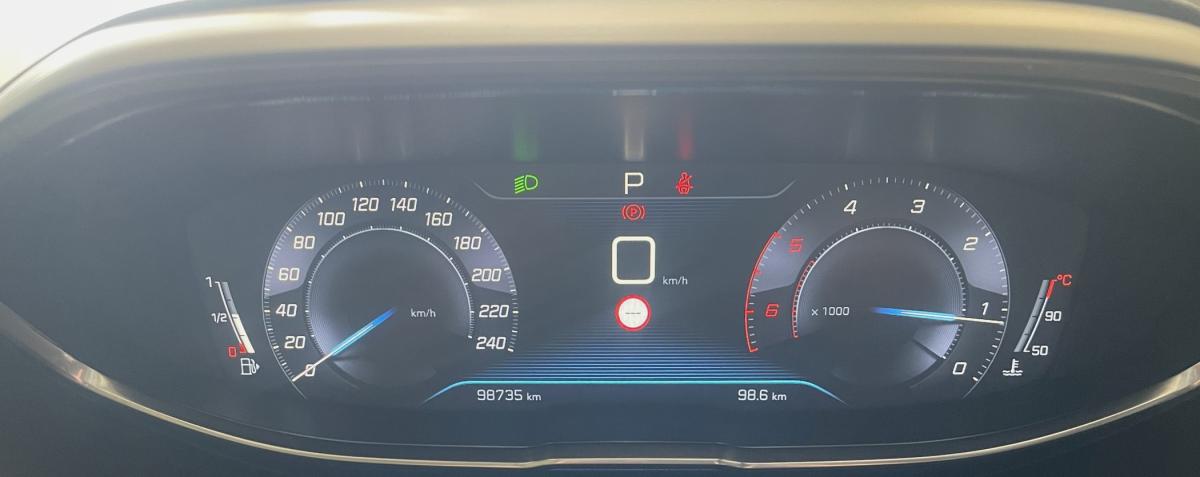 peugeot-3008-2018-diesel-1499cc
