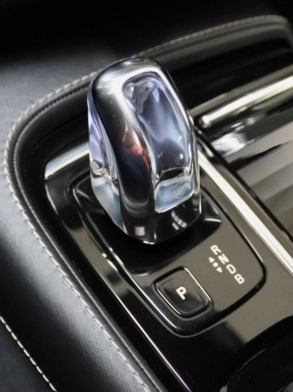 volvo-s90-2019-hibrido-a-gasolina-1969cc