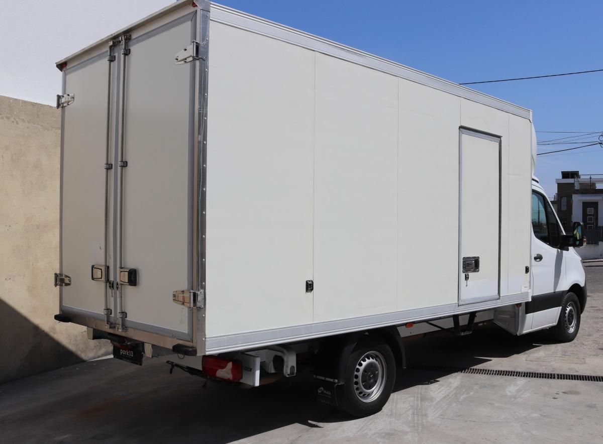 mercedes-benz-sprinter-2021-diesel-1950cc