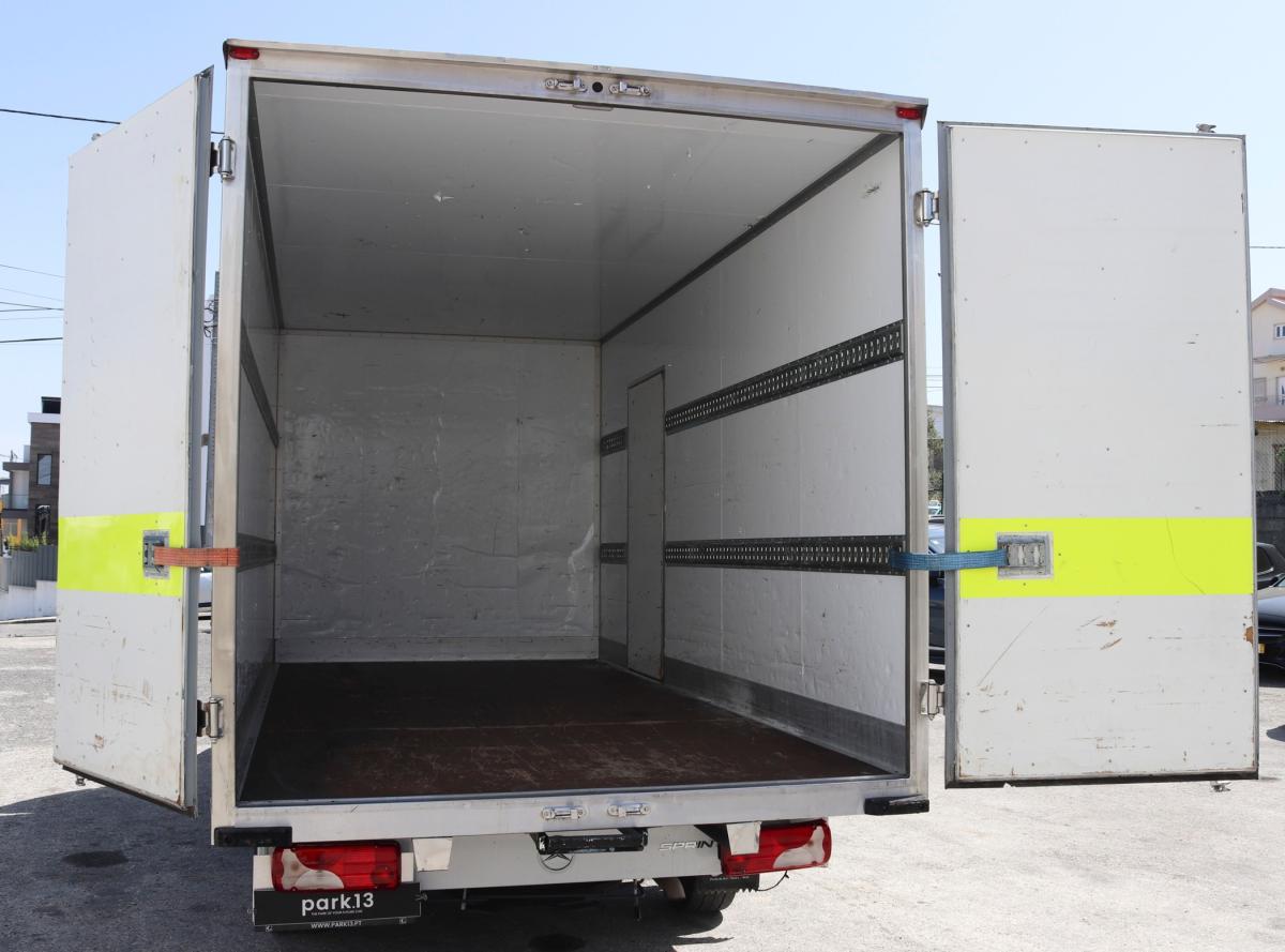 mercedes-benz-sprinter-2021-diesel-1950cc