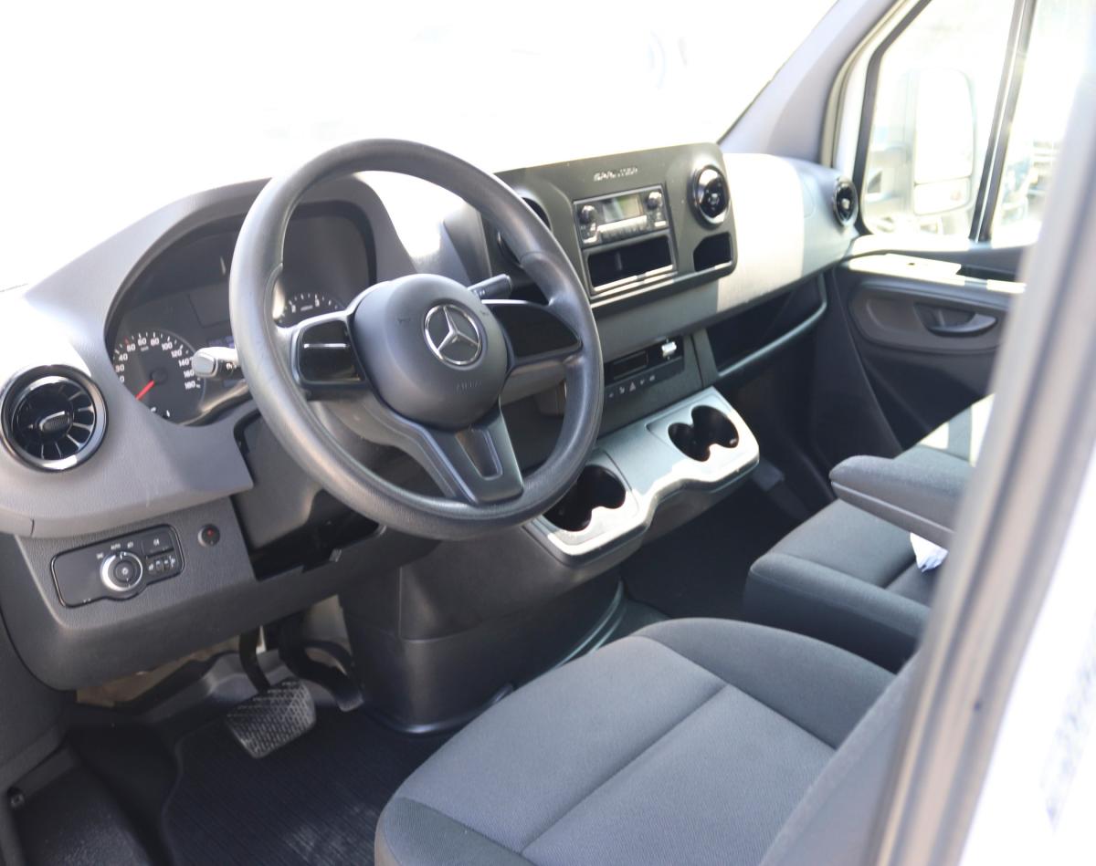 mercedes-benz-sprinter-2021-diesel-1950cc