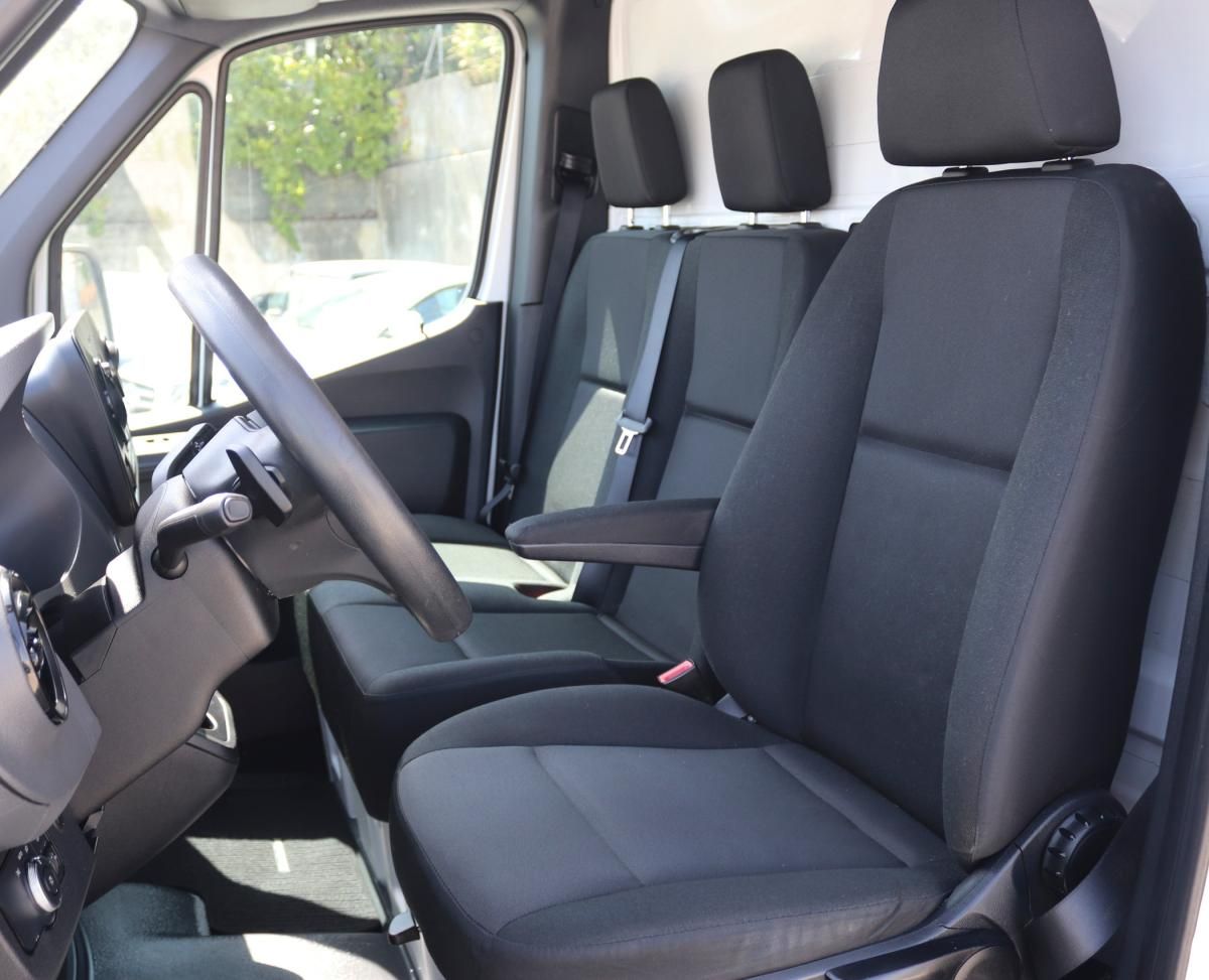 mercedes-benz-sprinter-2021-diesel-1950cc