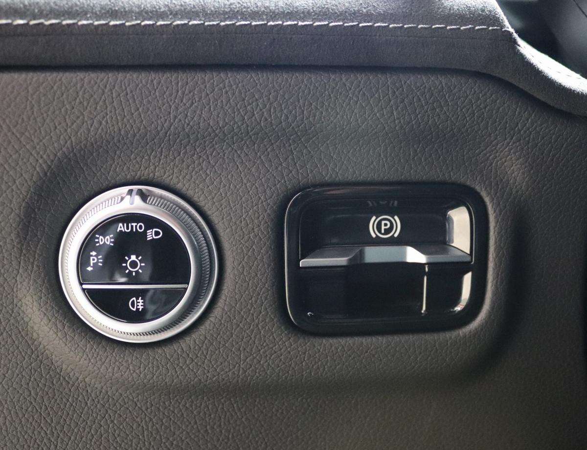 mercedes-benz-eqs-2023-eletrico-500cc