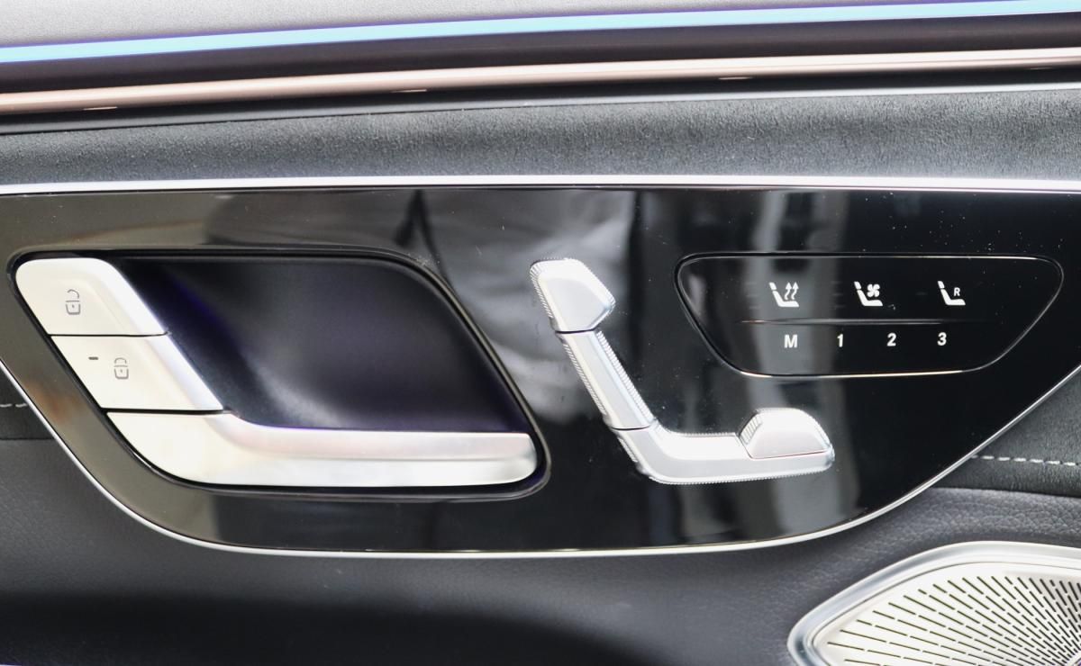 mercedes-benz-eqs-2023-eletrico-500cc