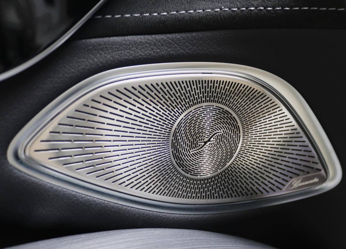 mercedes-benz-eqs-2023-eletrico-500cc
