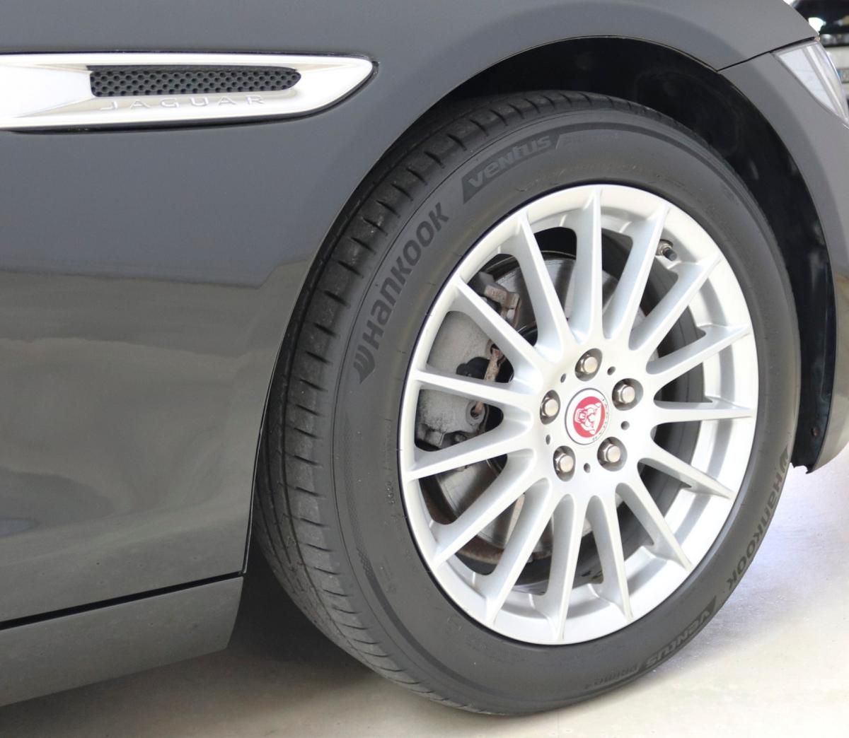 jaguar-xe-2017-diesel-1999cc