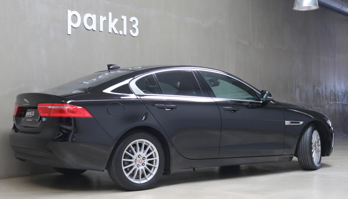 jaguar-xe-2017-diesel-1999cc