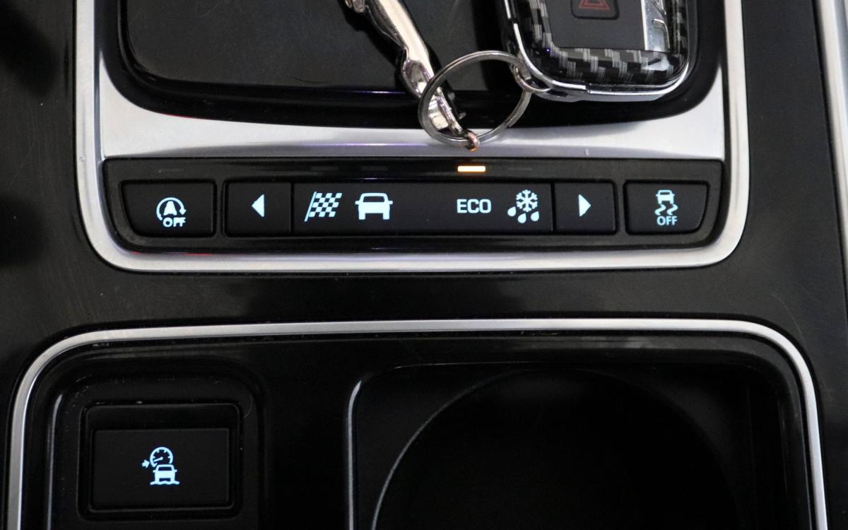 jaguar-xe-2017-diesel-1999cc