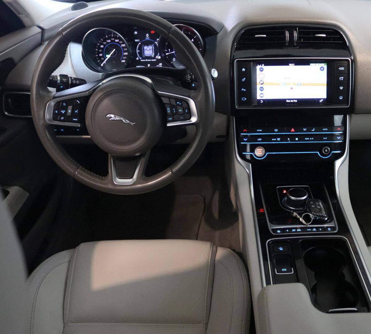 jaguar-xe-2017-diesel-1999cc