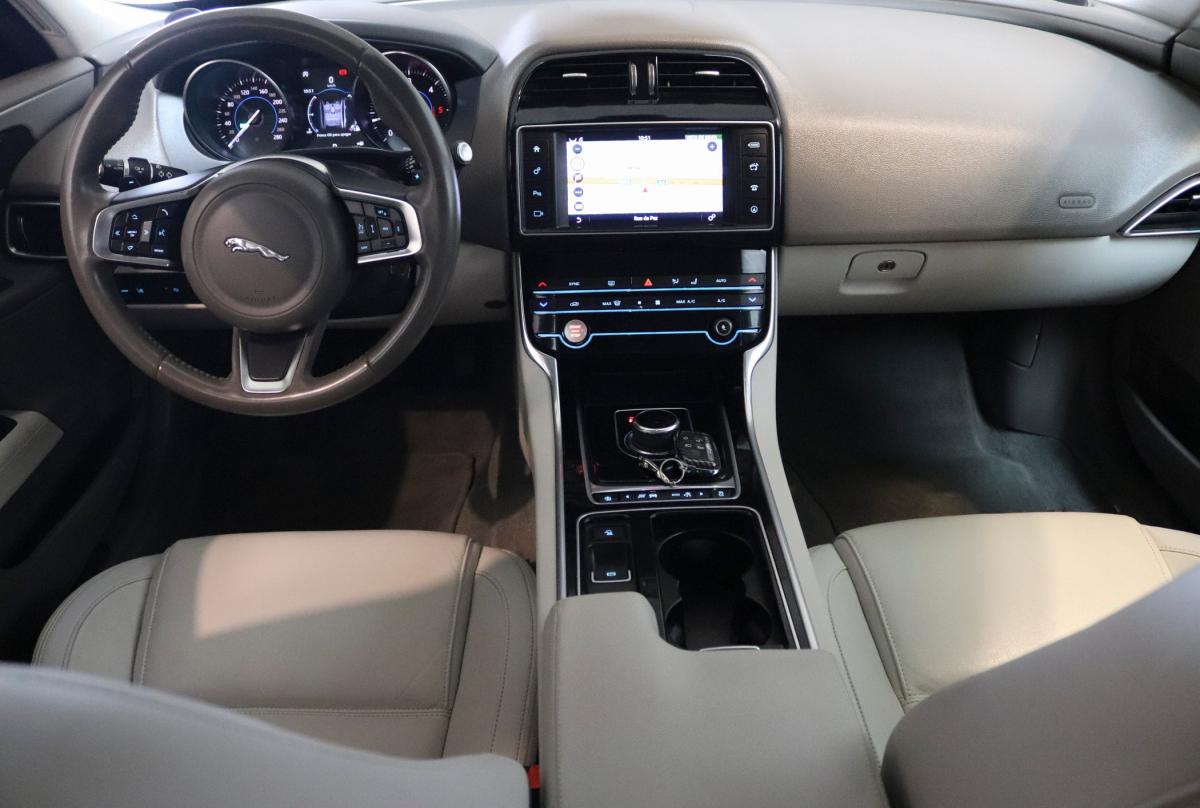 jaguar-xe-2017-diesel-1999cc