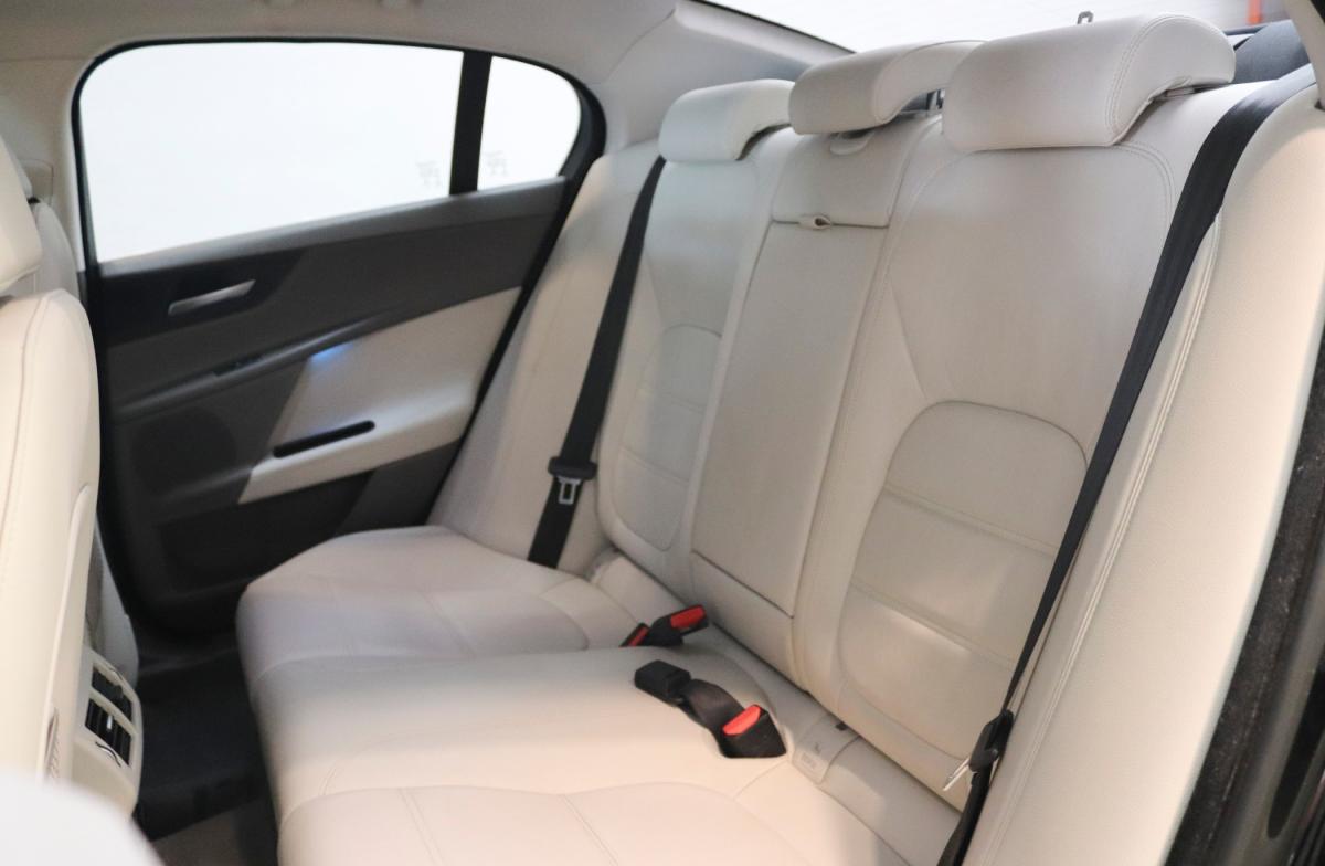 jaguar-xe-2017-diesel-1999cc
