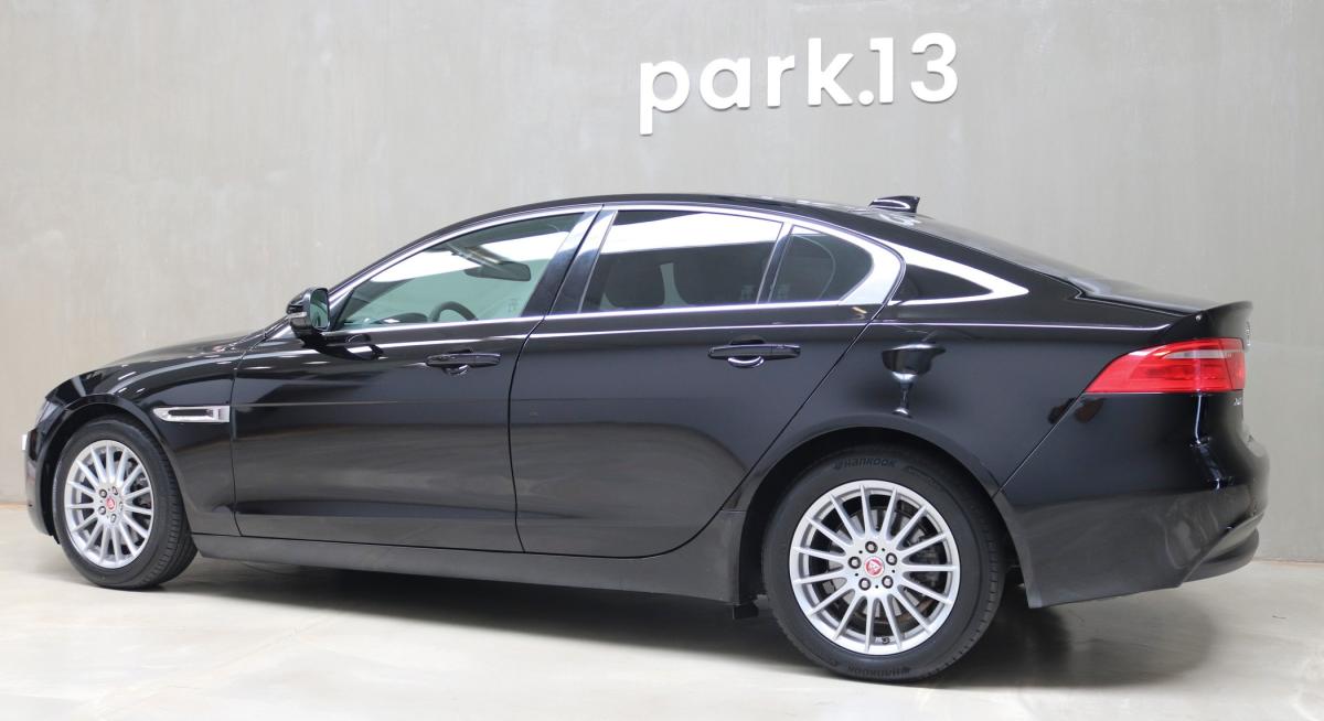 jaguar-xe-2017-diesel-1999cc