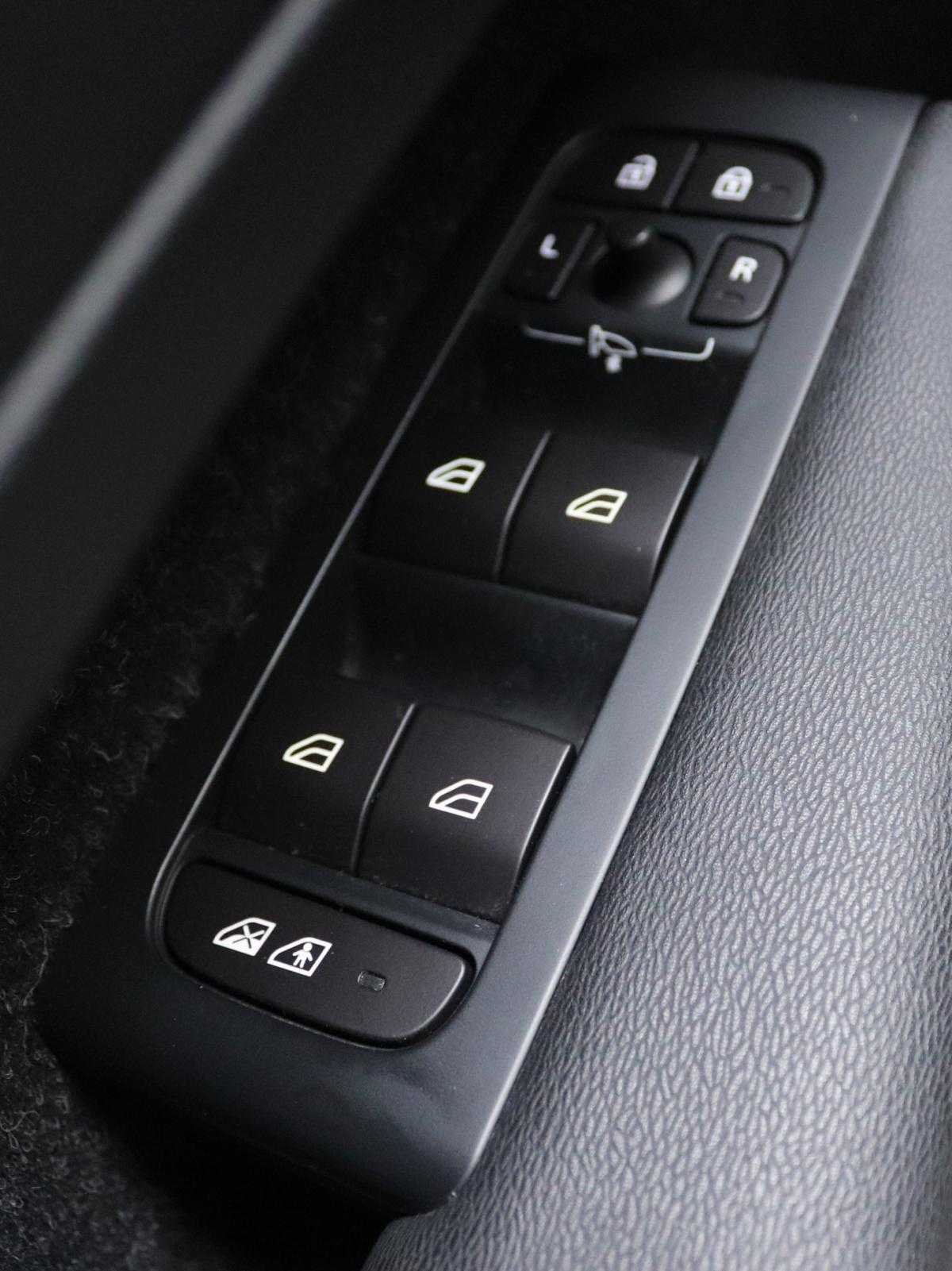 volvo-xc40-2019-gasolina-1477cc