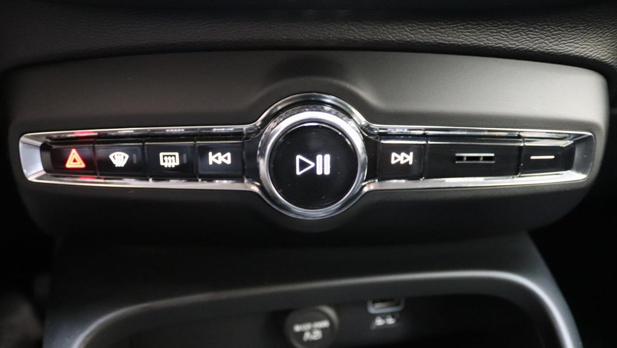 volvo-xc40-2019-gasolina-1477cc