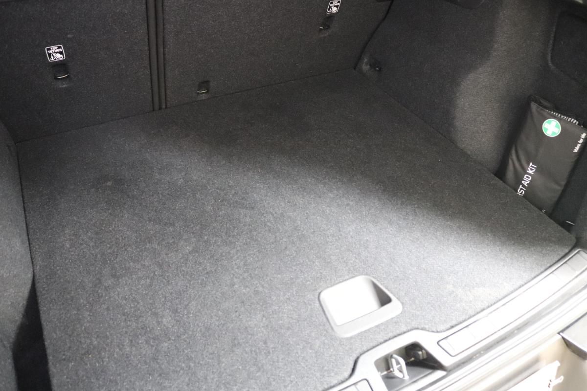 volvo-xc40-2019-gasolina-1477cc