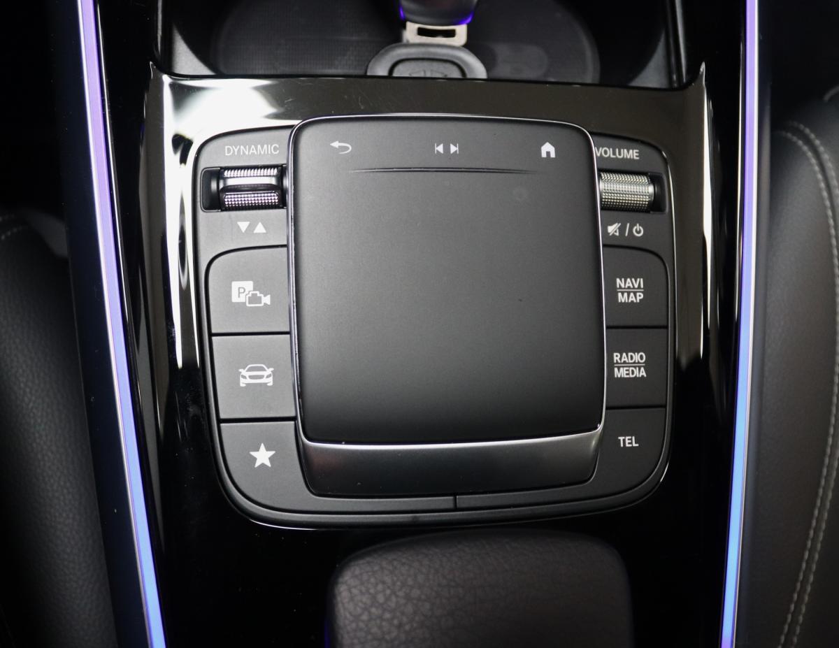 mercedes-benz-eqa-2022-eletrico-500cc