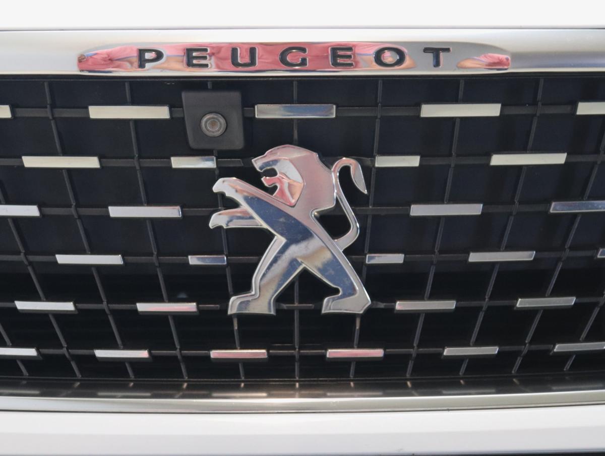 peugeot-5008-2018-diesel-1499cc