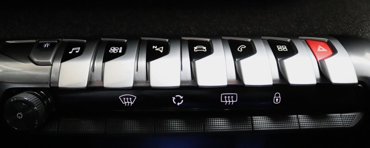 peugeot-5008-2018-diesel-1499cc