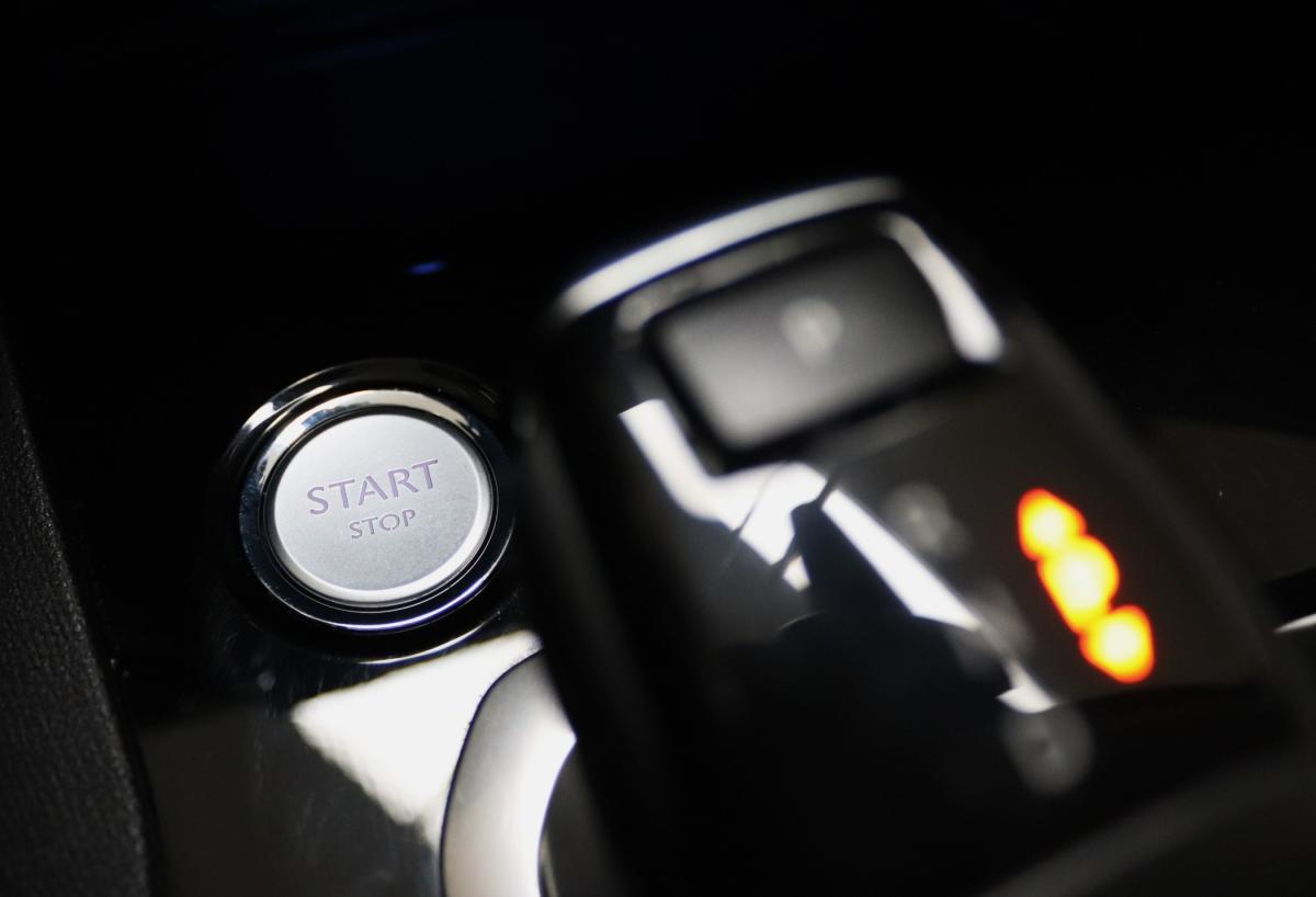 peugeot-5008-2018-diesel-1499cc