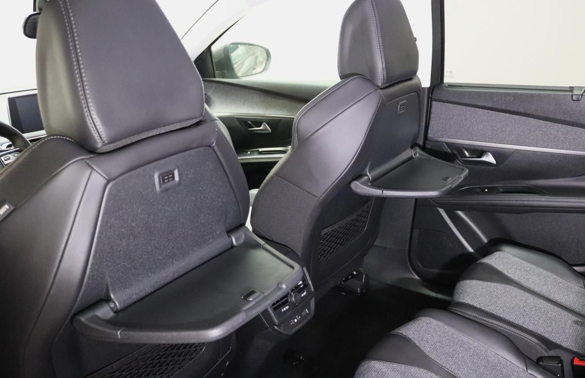 peugeot-5008-2018-diesel-1499cc