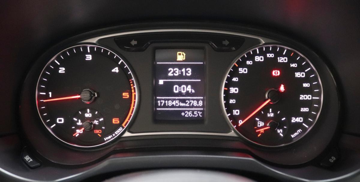 audi-a1-2010-diesel-1598cc