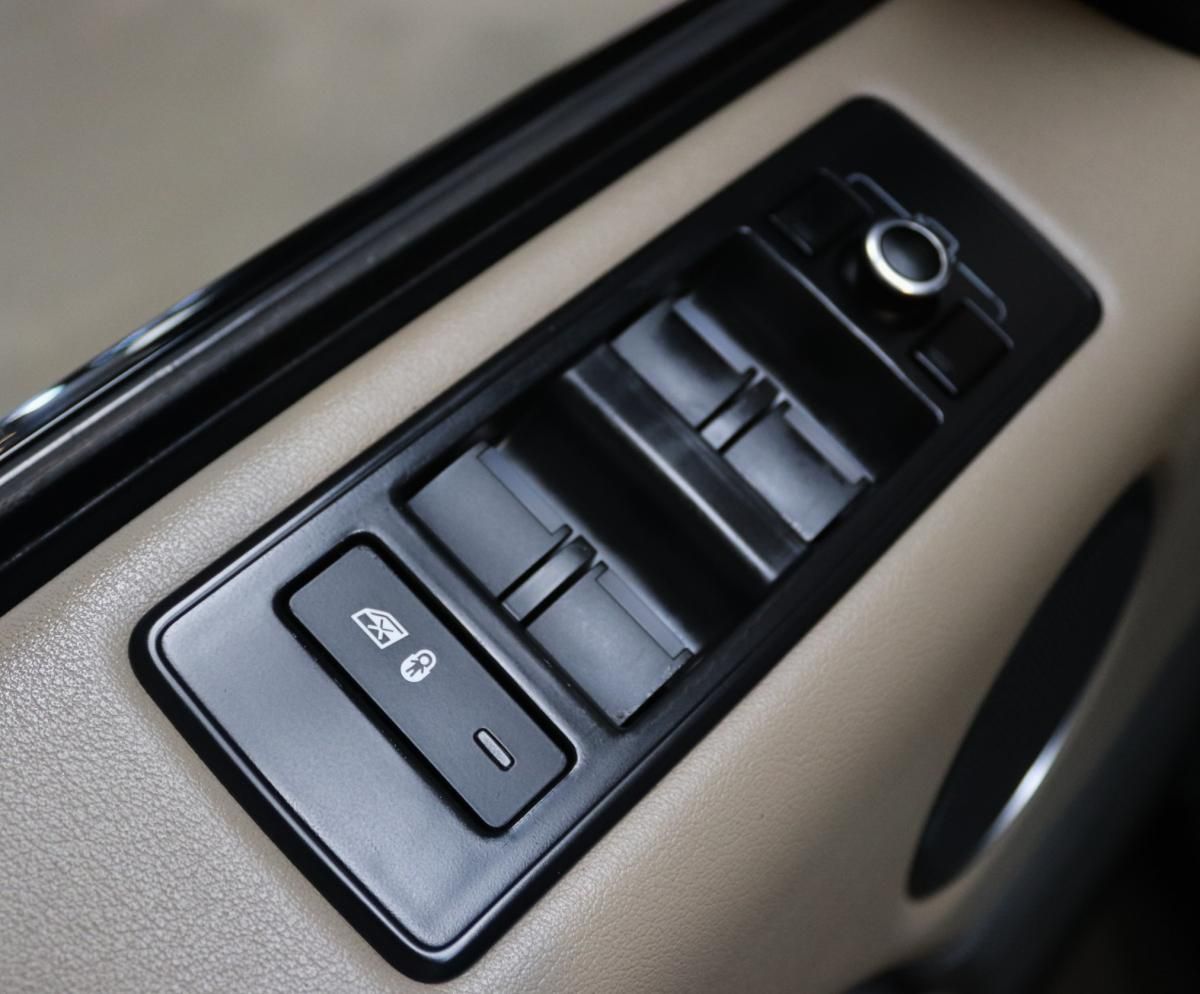 land-rover-range-rover-sport-2013-diesel-2993cc