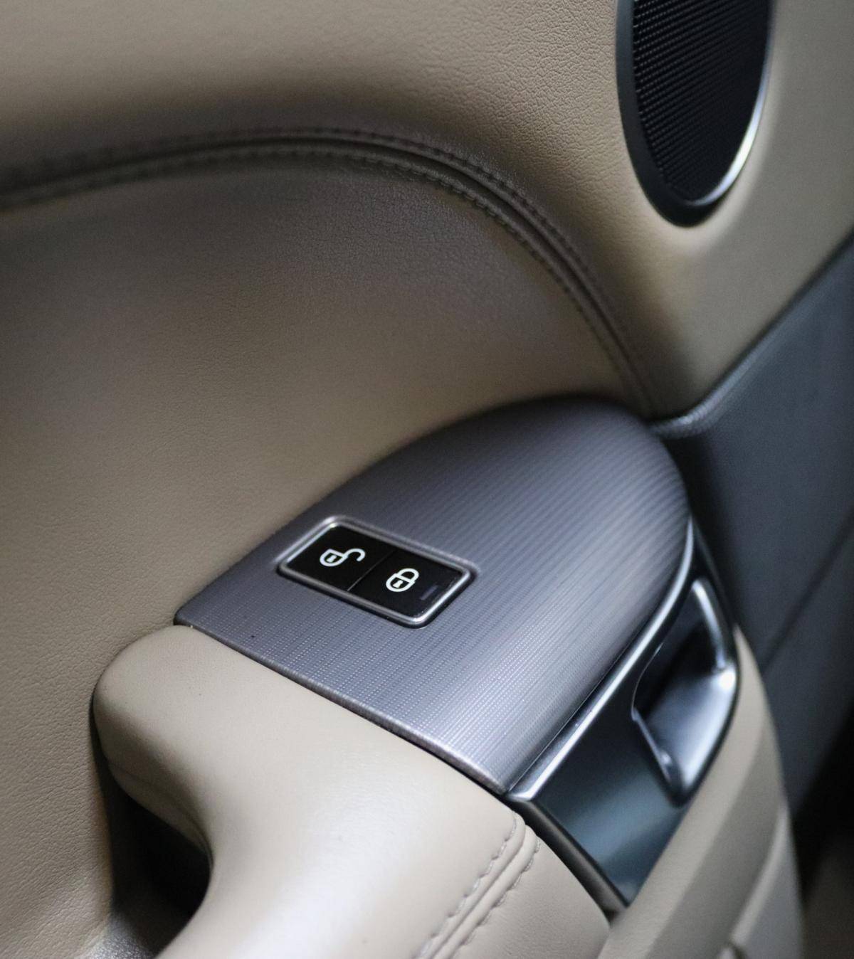 land-rover-range-rover-sport-2013-diesel-2993cc