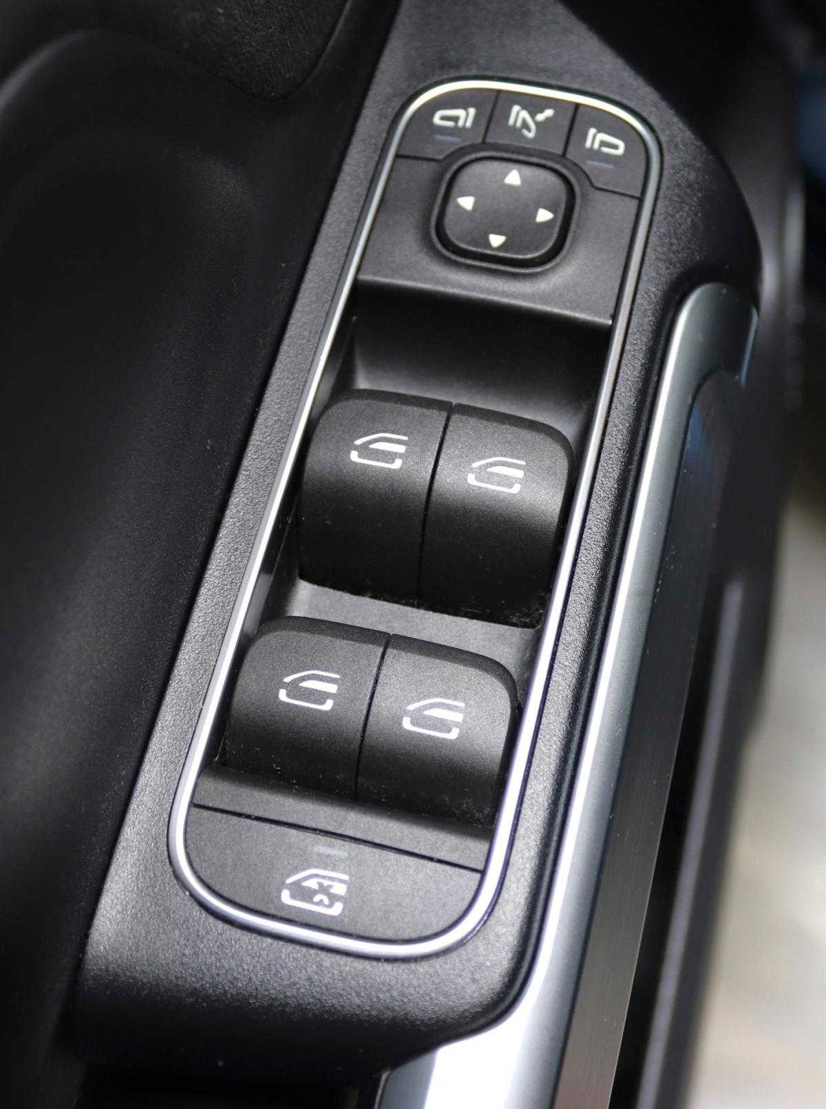 mercedes-benz-eqb-2022-eletrico-500cc