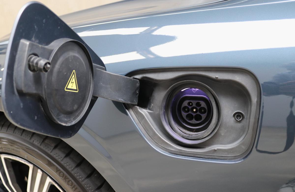 volvo-v60-2020-hibrido-a-gasolina-1969cc