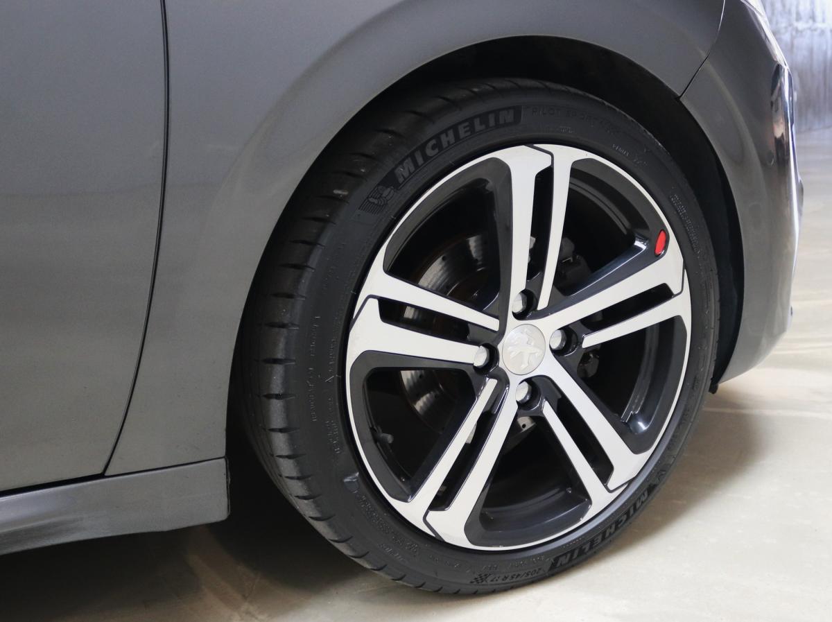 peugeot-208-2016-gasolina-1199cc