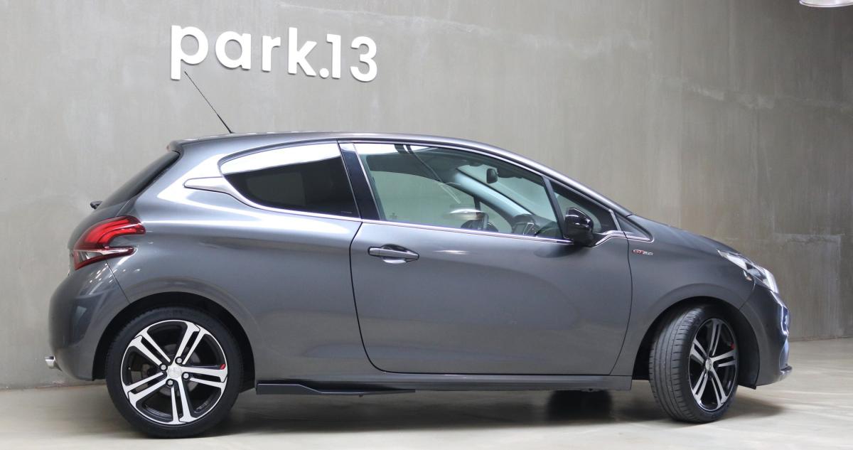 peugeot-208-2016-gasolina-1199cc