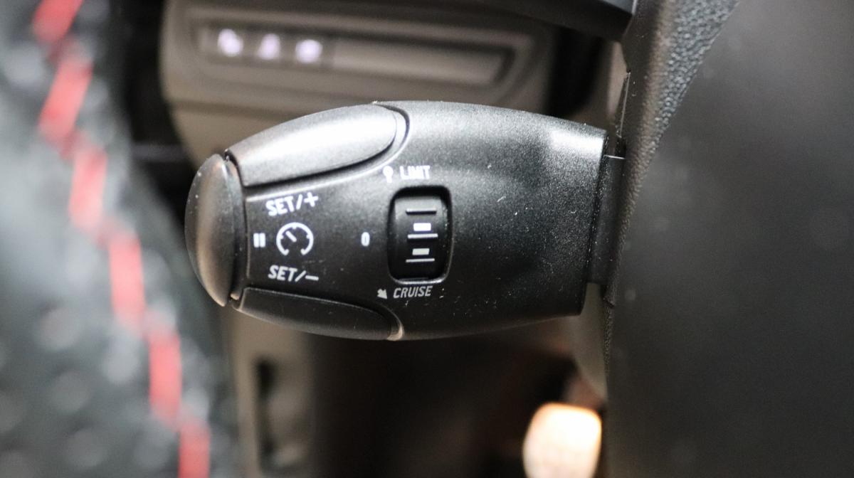 peugeot-208-2016-gasolina-1199cc