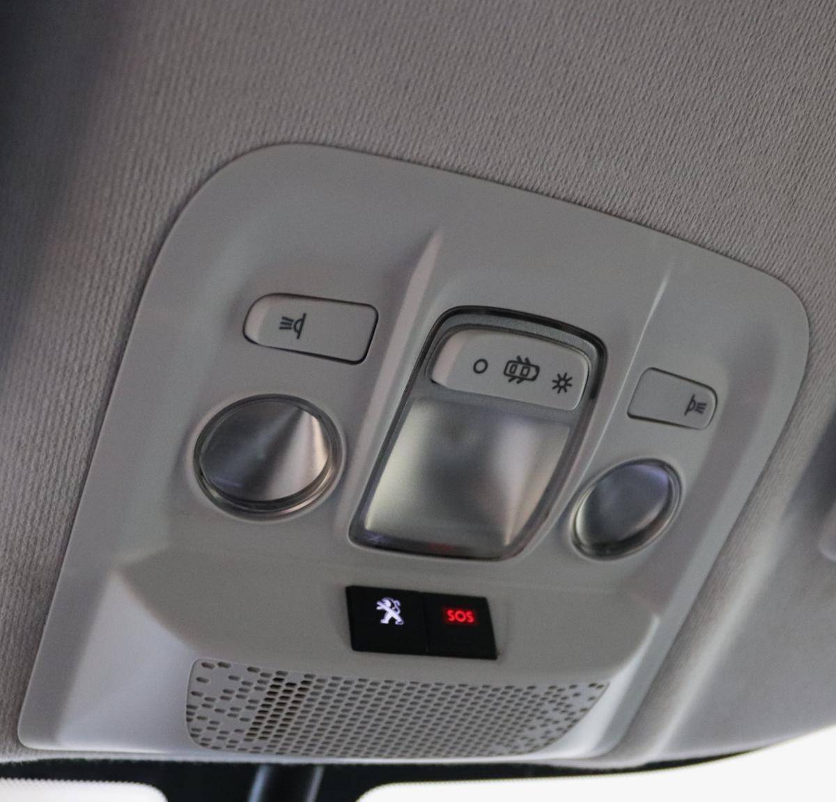 peugeot-208-2016-gasolina-1199cc