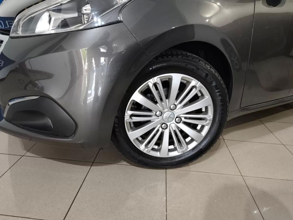 peugeot-208-2019-gasolina-1199cc