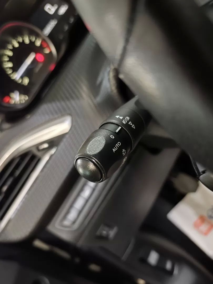 peugeot-208-2019-gasolina-1199cc