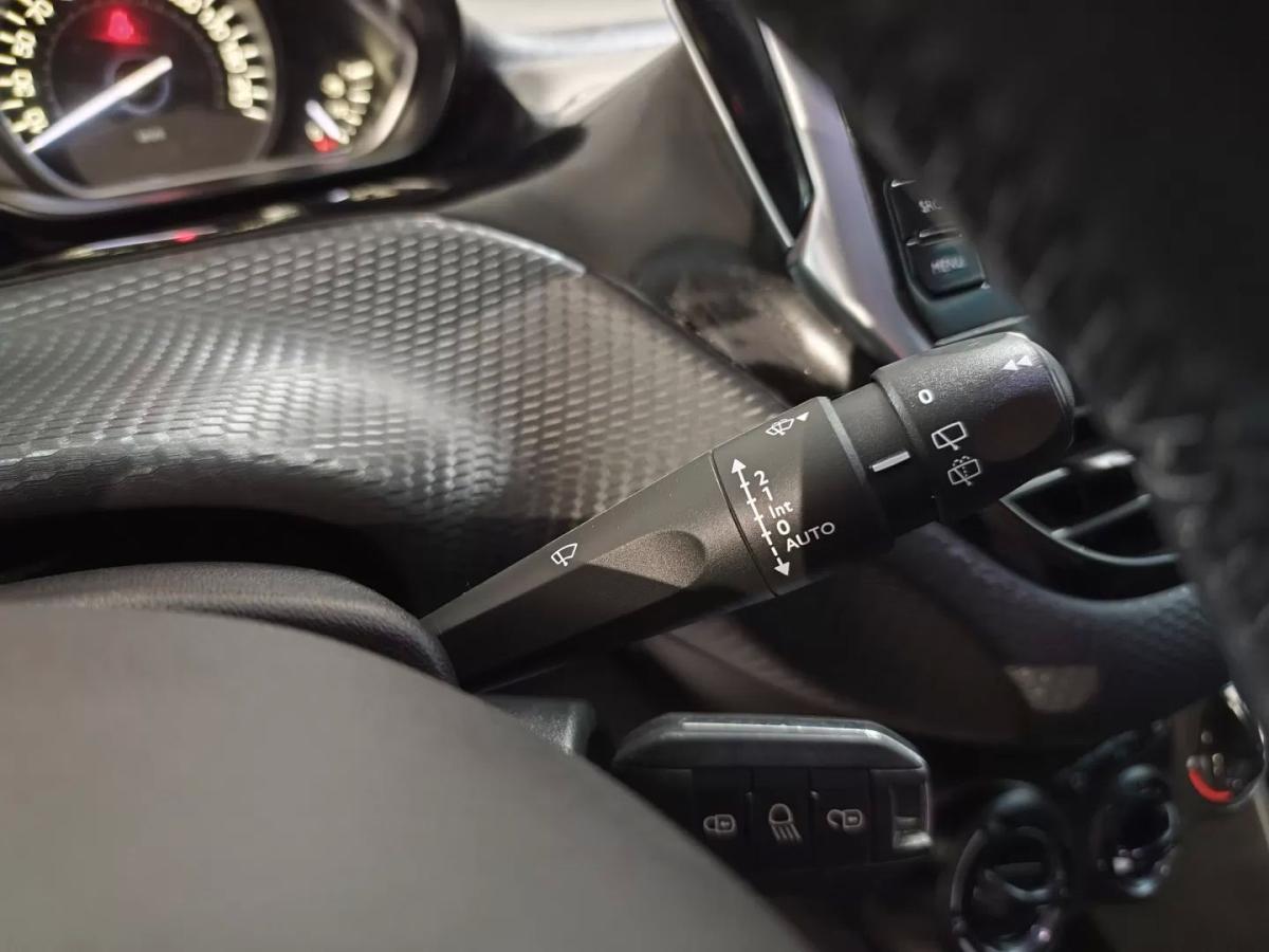 peugeot-208-2019-gasolina-1199cc