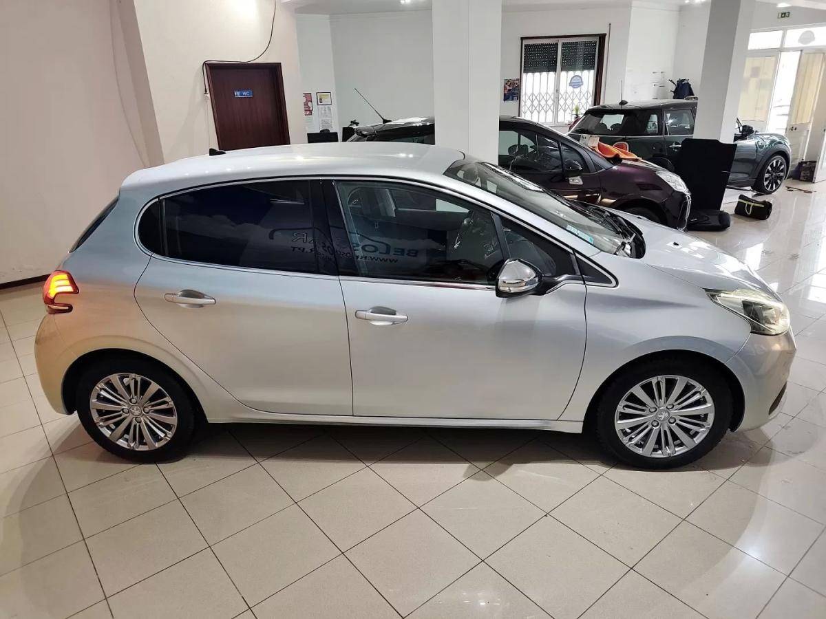 peugeot-208-2018-gasolina-1199cc