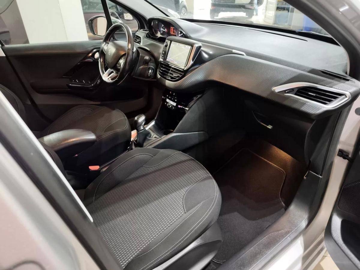 peugeot-208-2018-gasolina-1199cc
