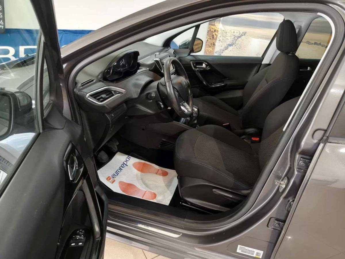 peugeot-208-2018-gasolina-1199cc