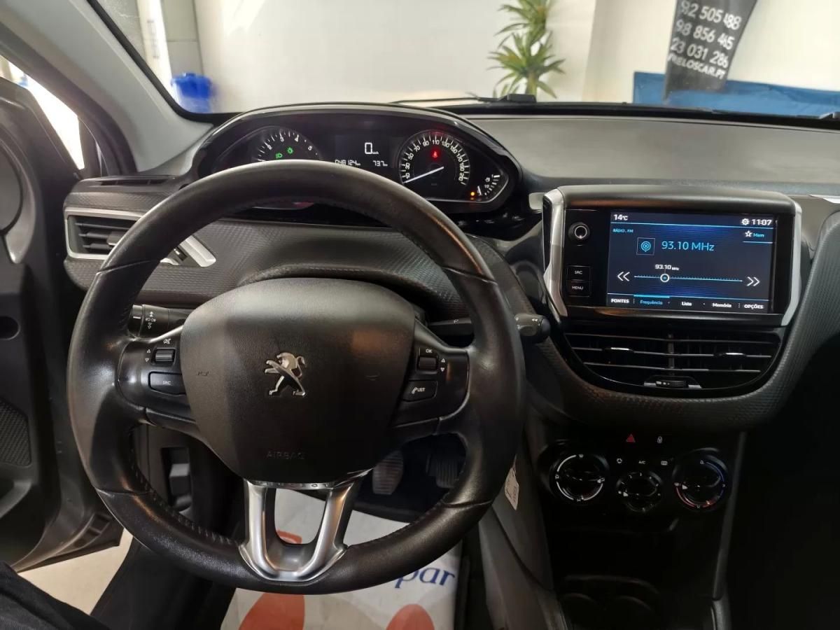 peugeot-208-2018-gasolina-1199cc