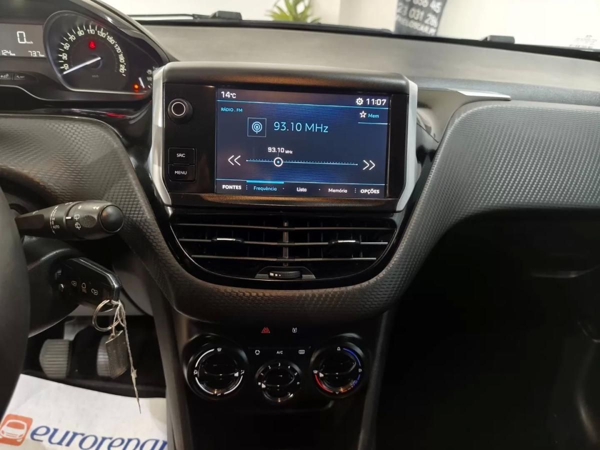 peugeot-208-2018-gasolina-1199cc