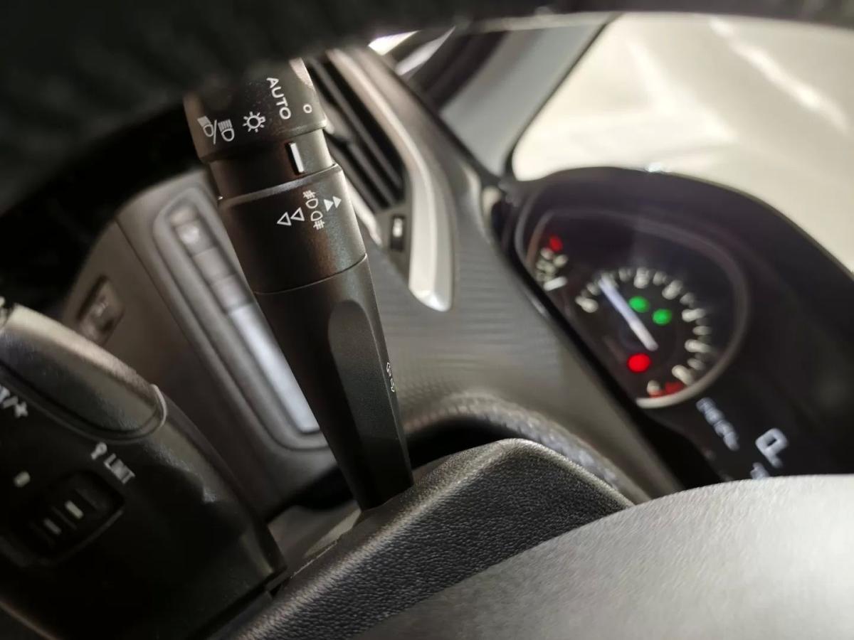peugeot-208-2018-gasolina-1199cc