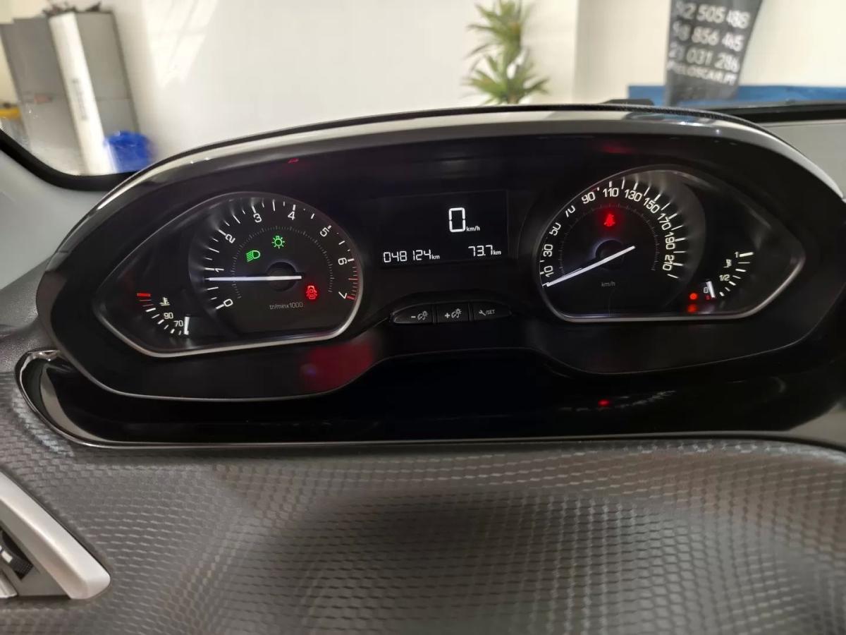 peugeot-208-2018-gasolina-1199cc