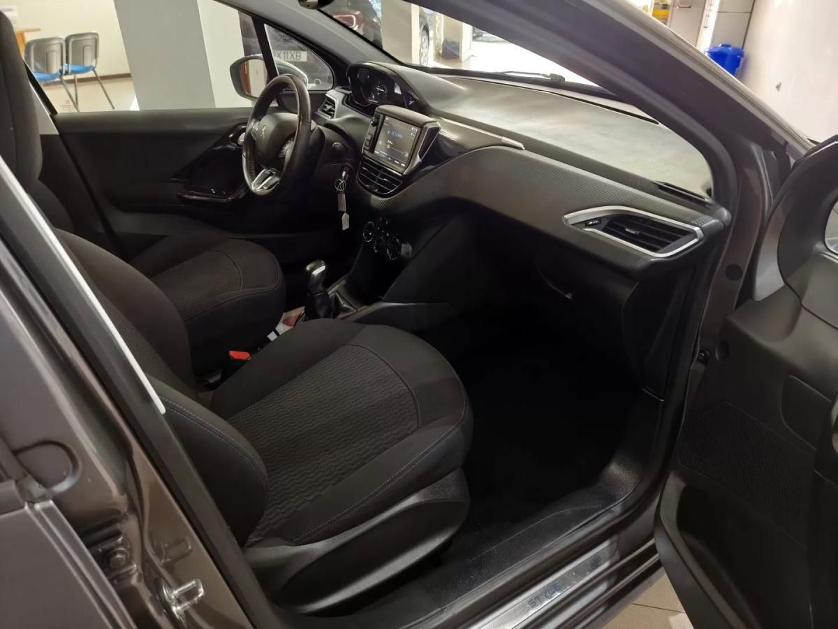 peugeot-208-2018-gasolina-1199cc