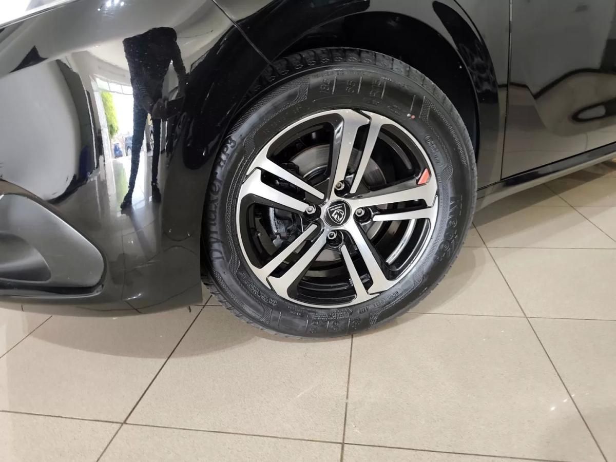 peugeot-208-2018-gasolina-1199cc