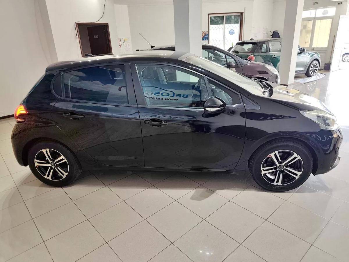 peugeot-208-2018-gasolina-1199cc
