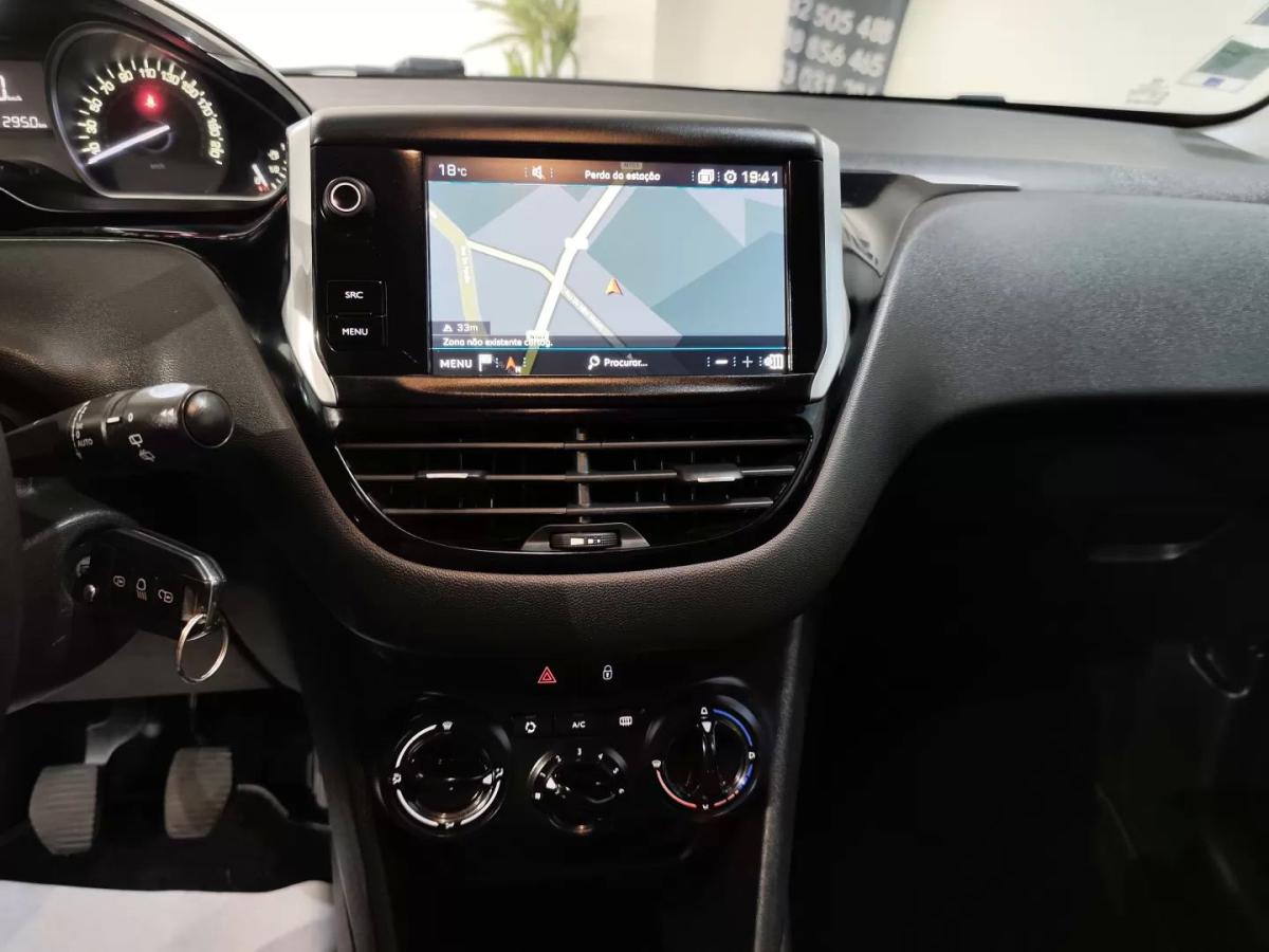 peugeot-208-2018-gasolina-1199cc