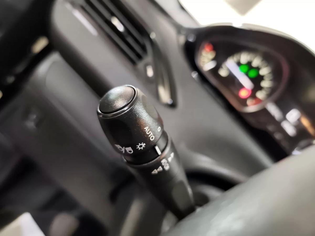 peugeot-208-2018-gasolina-1199cc
